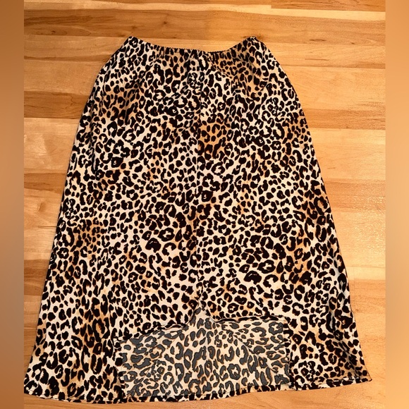 Leopard print, maxi skirt, black laced bow - Picture 2 of 4